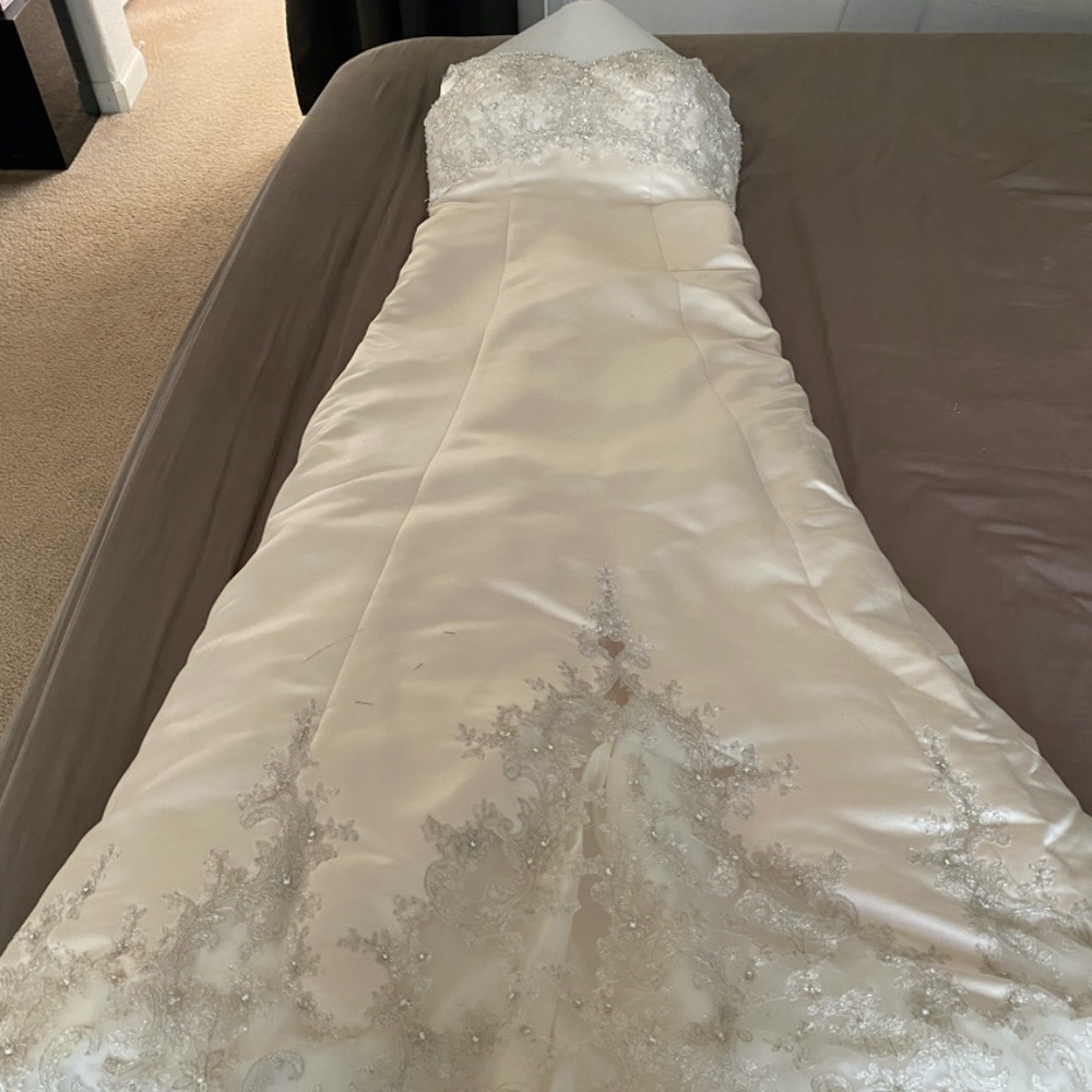 Wedding, Off-White Satin w/ Lace Inlay - Picture 2 of 8